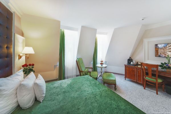 CARLSBAD PLAZA Medical Spa & Wellness (Karlsbad)